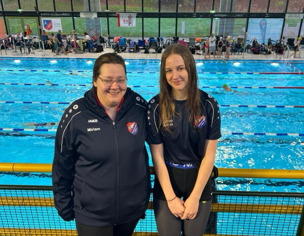 Auf nach Kiel! Zarah und Miriam erfolgreich beim 50.Internationalen Weihnachtsschwimmen!